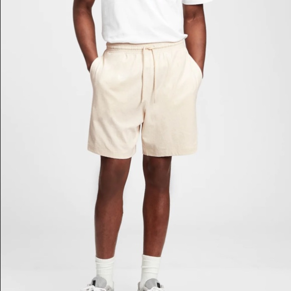 GAP Jersey Pull-On Shorts in Tan